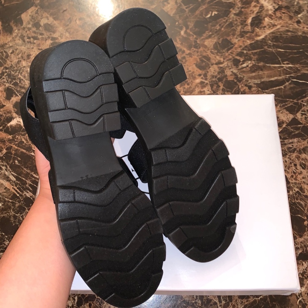 Steve Madden Black Platform Sandals FINAL PRICE - Picture 3 of 5